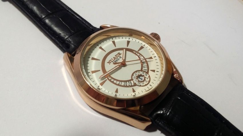 Wrist Watch for Men with Date - Golden