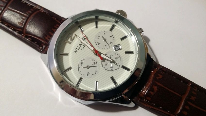 Wrist Watch for Men with Date - Silver