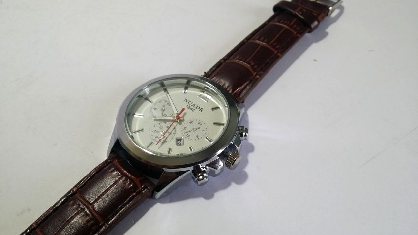 Wrist Watch for Men with Date - Silver