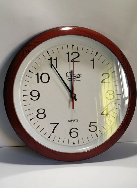 Large Circular Wall Clock - Style 2