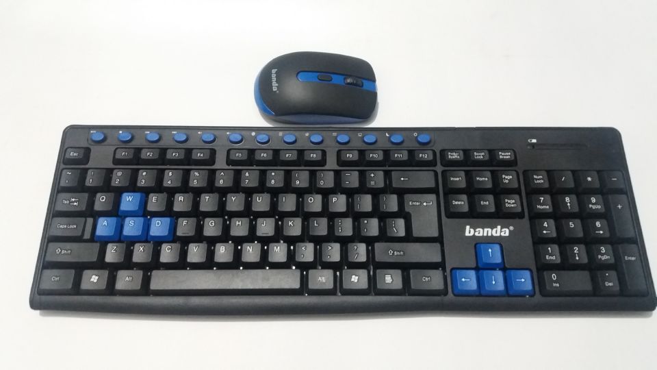 Stylish Banda W400 Wireless Keyboard & Mouse