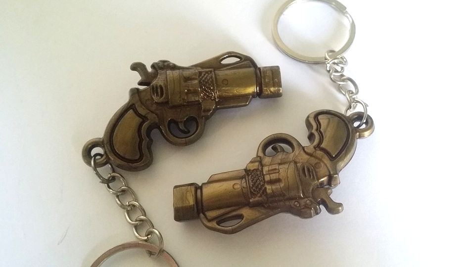 Pack of Two Key Chains - Stylish Guns