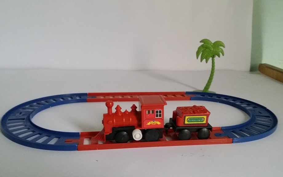 Cute Colorful Little Train Set (Key based)